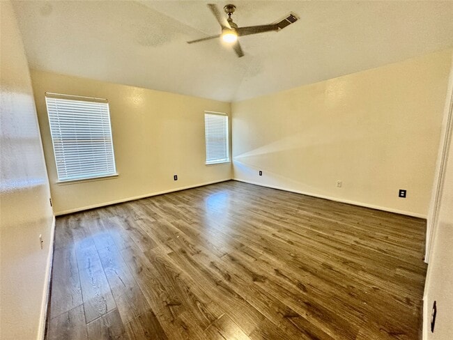Photo - 7617 Waterlilly Ln