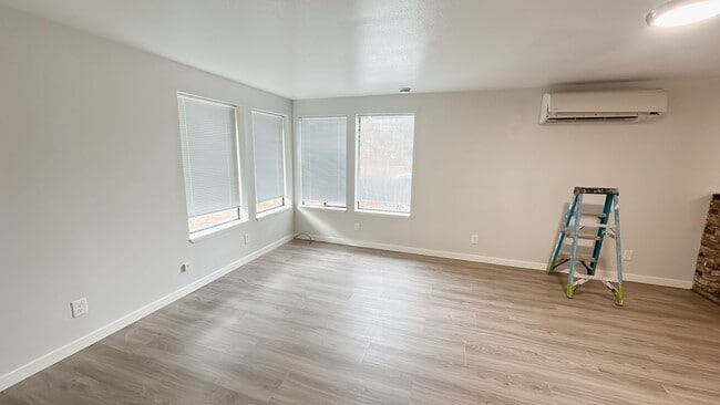 Photo - Affordable 3bdrm/1 bath home with storage ...