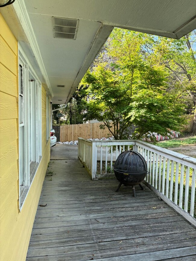 Photo - 3 bedroom 2 bathroom near St. Mary's Hospital