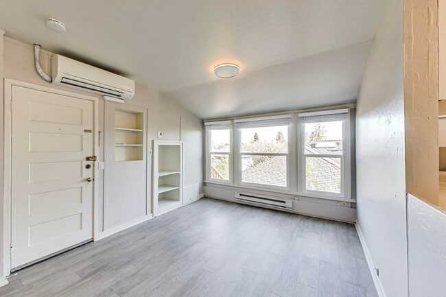 Photo - 159 Emerson St Unit 08