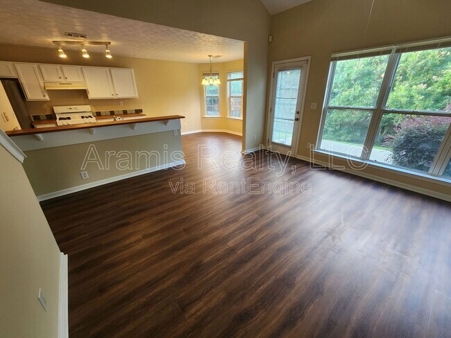 Photo - 1624 Oak Trace Cir Casa