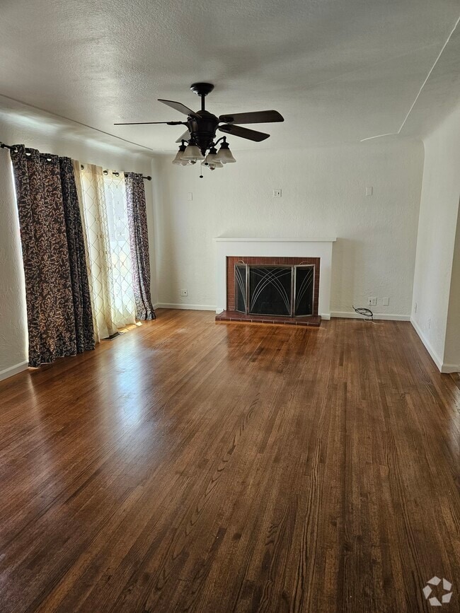 Building Photo - 3857 Lexar Dr Rental