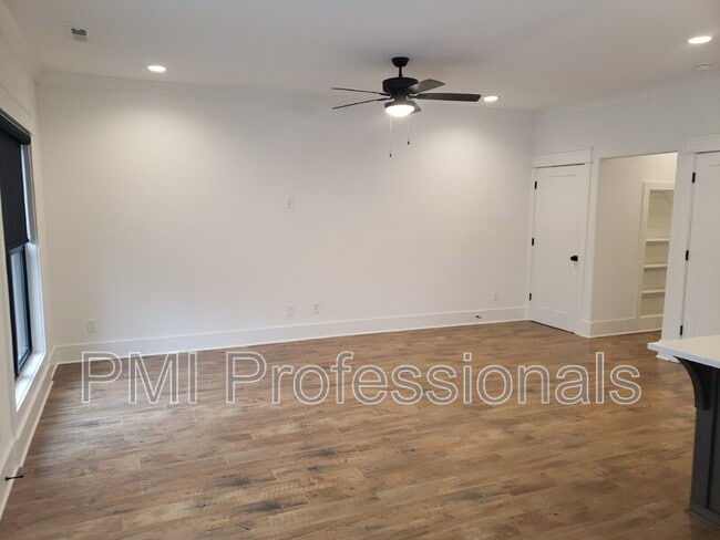 Photo - 227 S Bilbro Ave