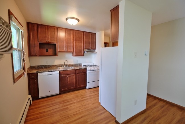 Photo - Bryant Avenue Apartments | 3013