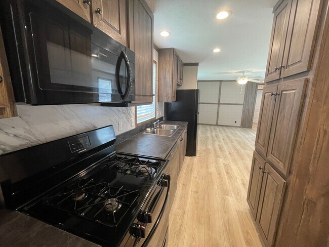 Photo - 245 Magnolia Pl Casa