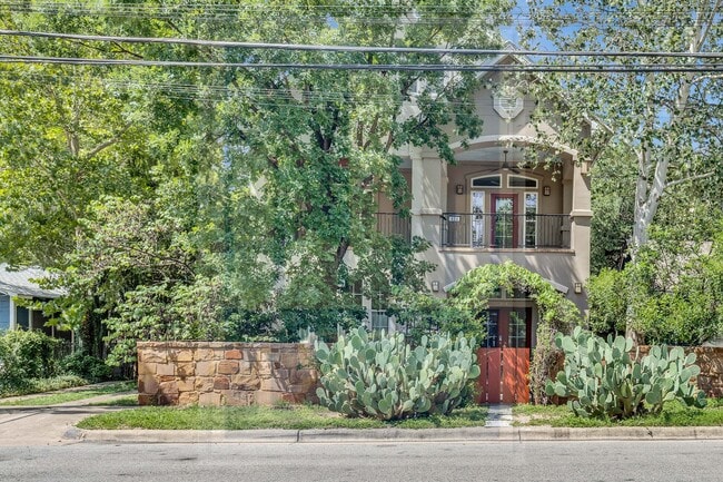 Photo - 404 W Monroe St Townhome