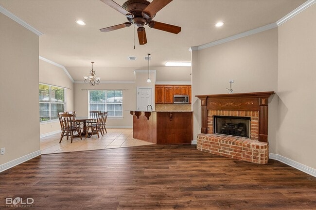 Photo - 126 Satinwood Cir