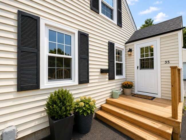 Photo - 35 Sumac St