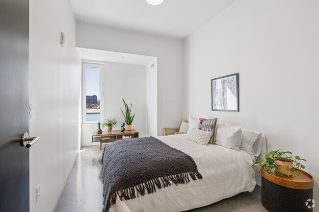 2BR, 1BA - 840SF - Second Bedroom