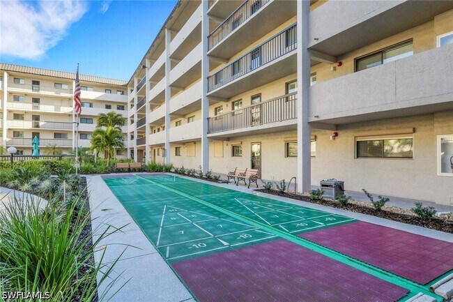 Building Photo - 2121 Collier Ave Unit 508