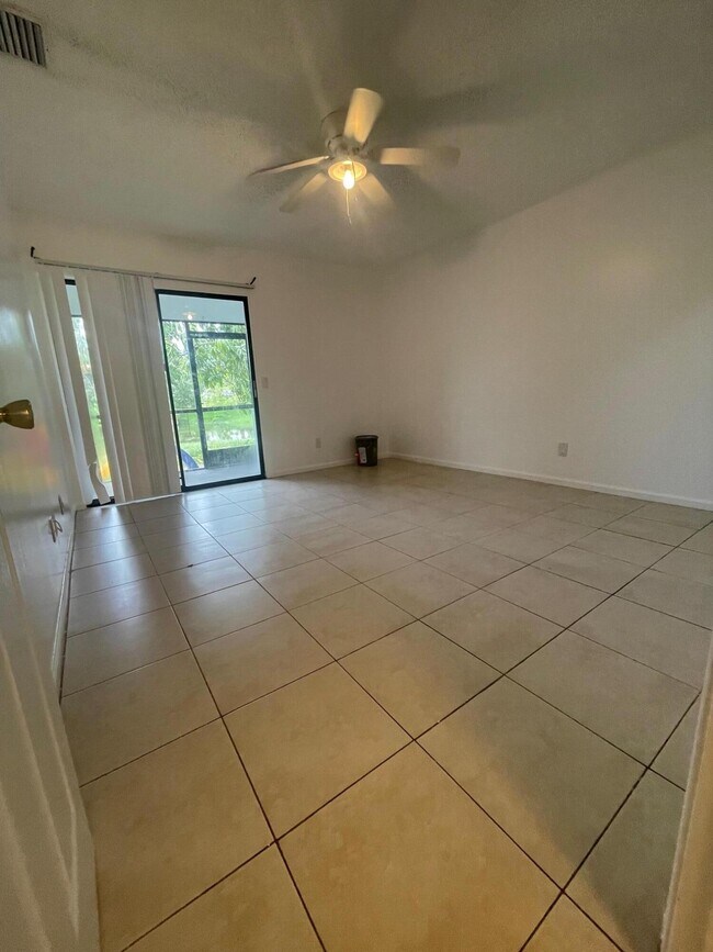 Photo - 496 Glenwood Dr