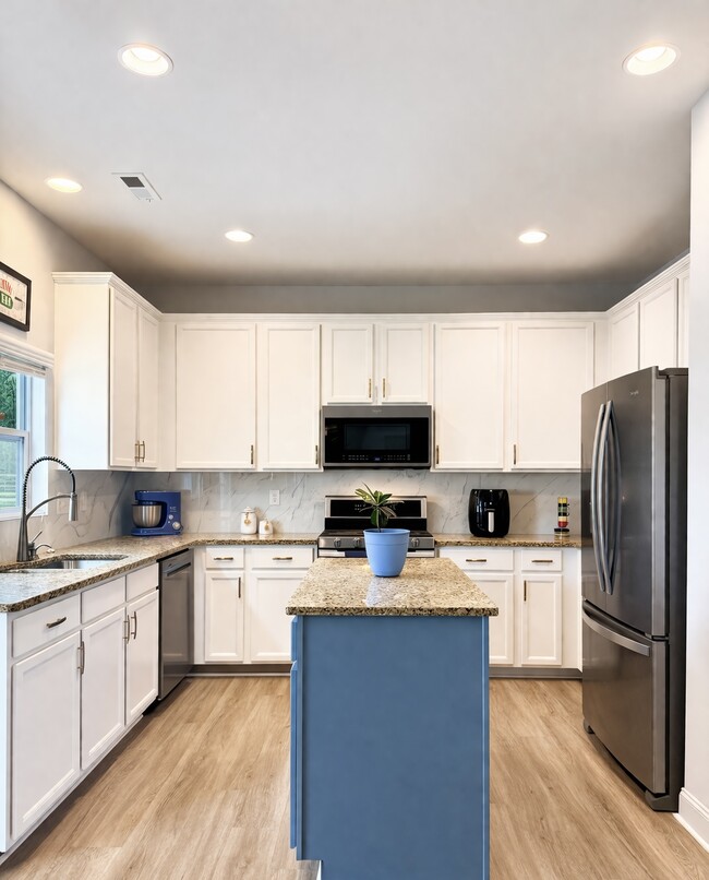Photo - 3606 Exbury Gardens Dr