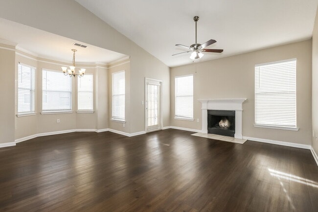 Photo - 17980 Villa Creek Dr