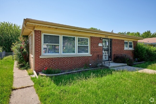 Building Photo - 7810 E Prairie Rd Rental