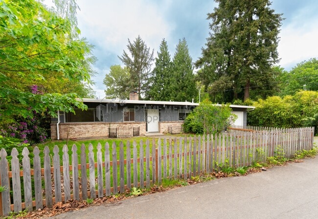 Building Photo - 28 21st Pl