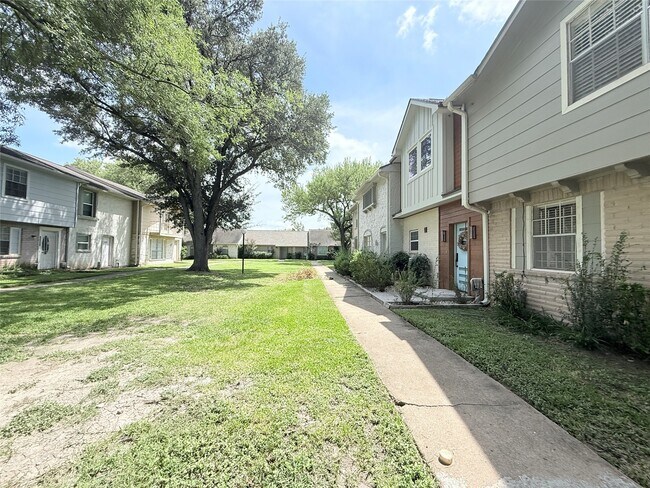 Photo - 12875 High Star Dr Unidad True