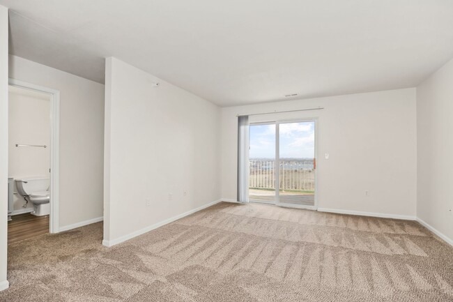 Three Bedroom - 3 Bed / 2 Bath - 1,326 Sq.Ft. - The Overlook