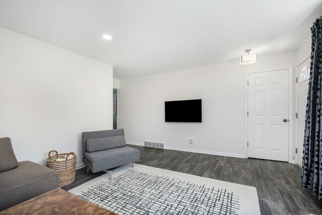 Photo - 4 Bedroom 1.5 Bath