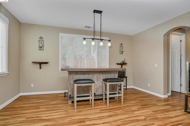 Photo - 5563 Arcadia Cir