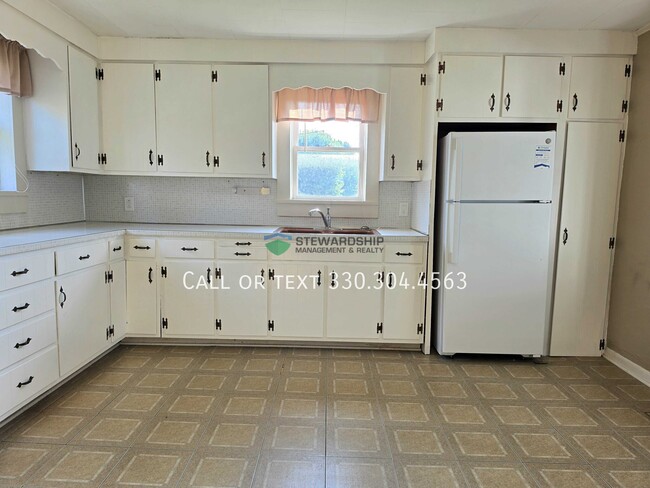 Photo - 5573 N Market St