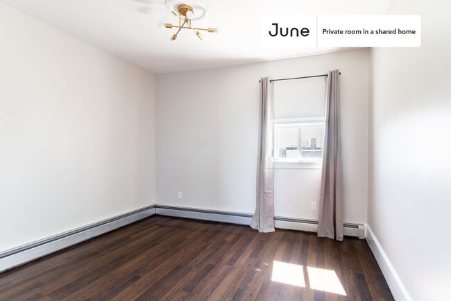 Photo - Room in Shared 4 bed/1.5 bath home Unidad D