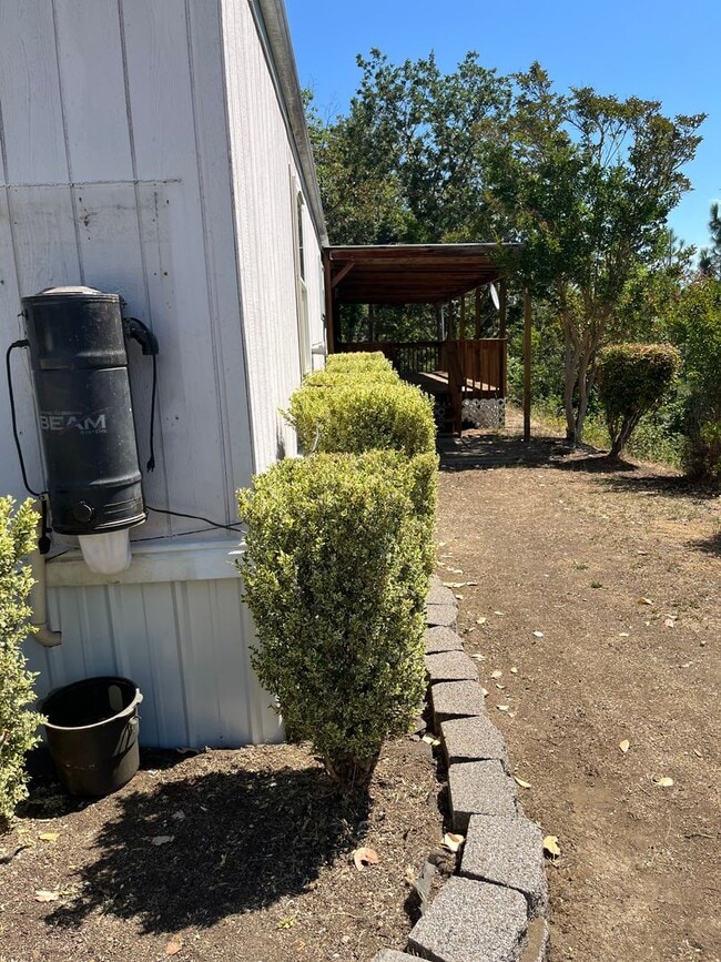 Photo - 1267 Yokum Rd