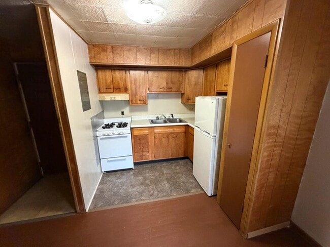 Photo - 501 W Adams St