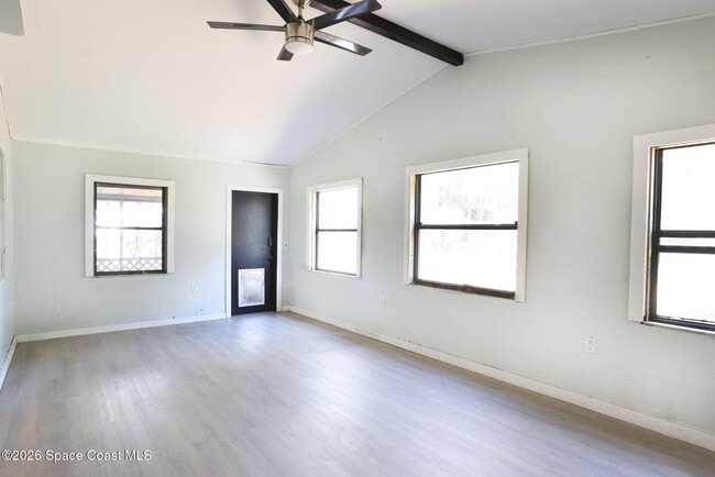 Photo - 317 Pineda St