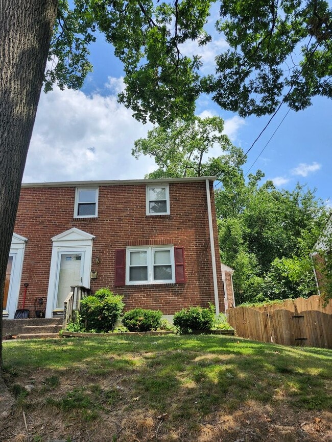 Photo - Recently renovated 3-bedroom, 1.5 bath twi...