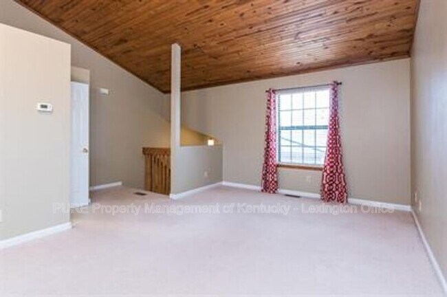 Photo - 2512 Knightsbridge Ln