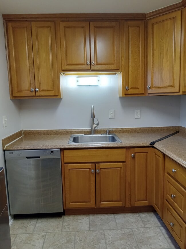 Photo - 202 Hosmer St