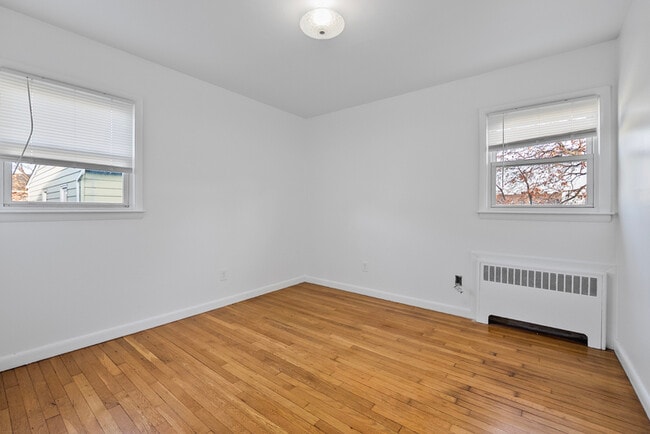 Photo - 7108 Polk St