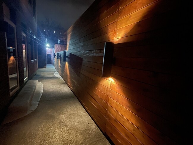 Photo - 2104 Carey Way Unit 1