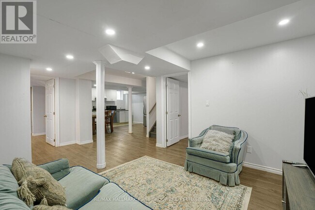 Photo - 86 Seward Cres