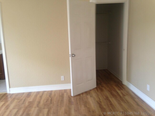 Photo - 13940 Folkestone Cir