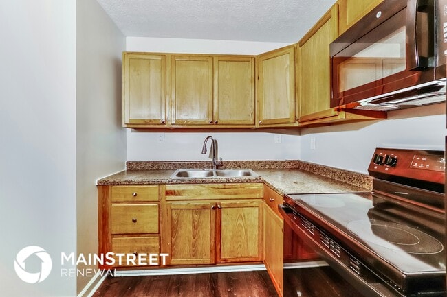 Photo - 2821 Rowan St