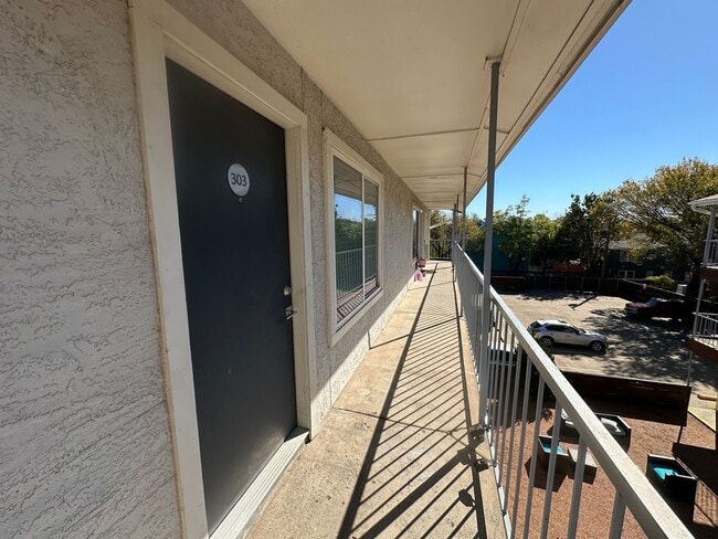 Photo - Lakewood Gardens - 5408 Reiger Ave