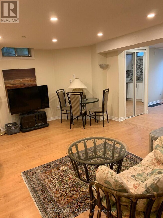 Photo - 72 Calderbridge Crescent