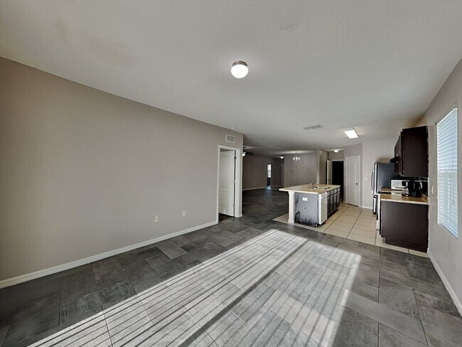 Photo - 3074 Brenton Manor Loop