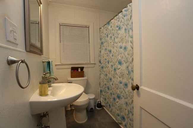 Photo - 206 E Grady St
