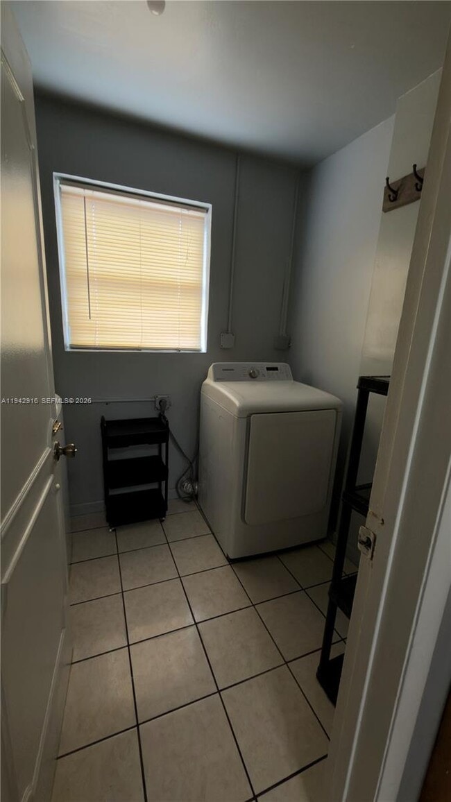 Photo - 3731 NE 12th Terrace