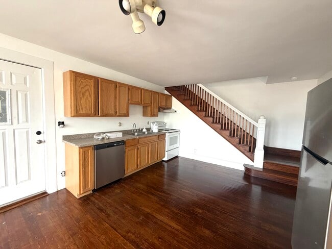 Downstairs/kitchen - 4 Fossa Ave Unit B