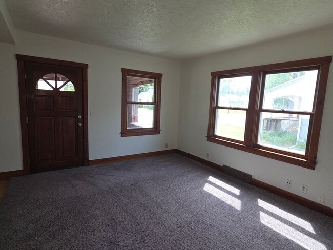 Photo - Handicap Accessible with 4 Bedrooms + Bonus Room & 2 Full Baths (Month-to-Month leases only)