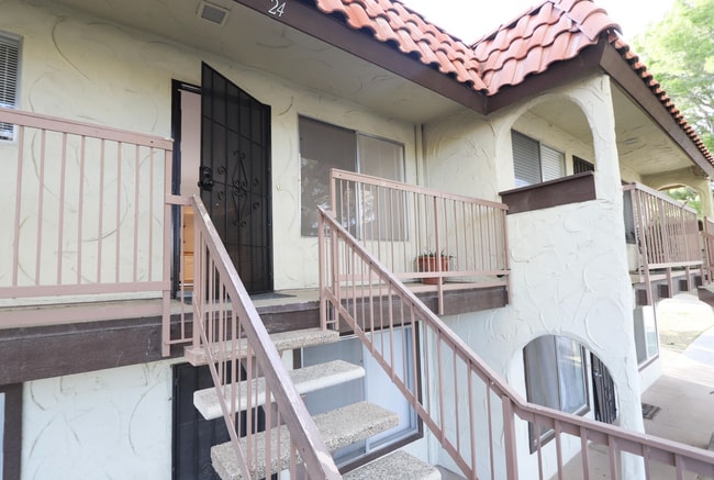 Photo - 9647 Spyglass Ave Unidad 24