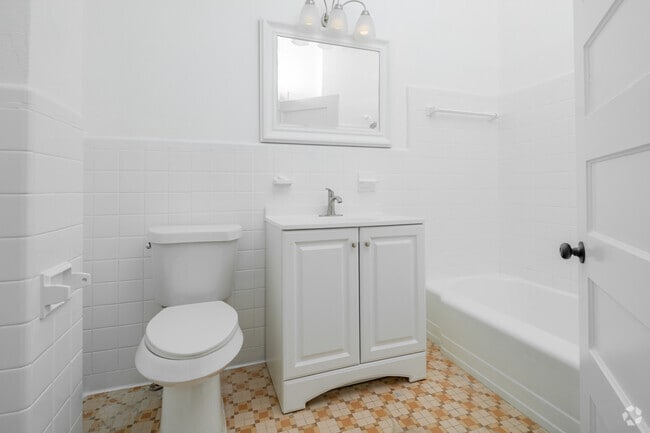 Studio - 258SF - Bathroom