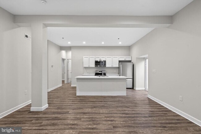 Photo - 980 N Marshall St Unit 2