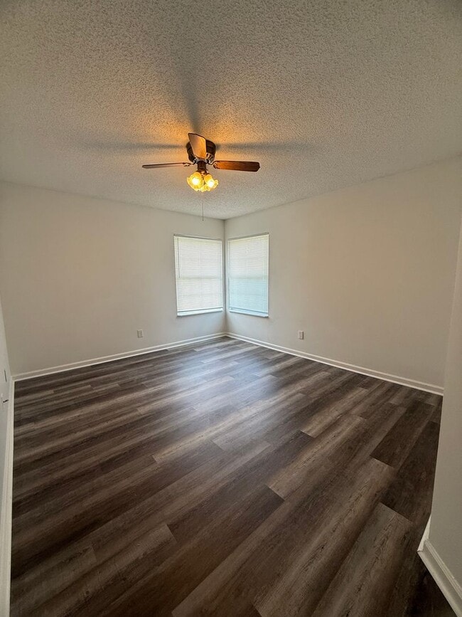 Photo - 3BR/2BA Condo- **$200 off July's rent** Unidad B5