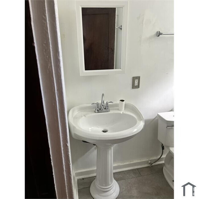 Building Photo - St Louis City Duplex Unit 1st Floor Rental