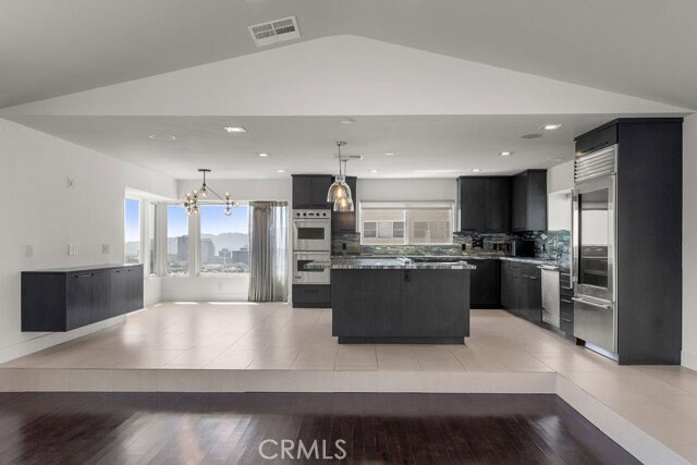900 Cavanagh Rd