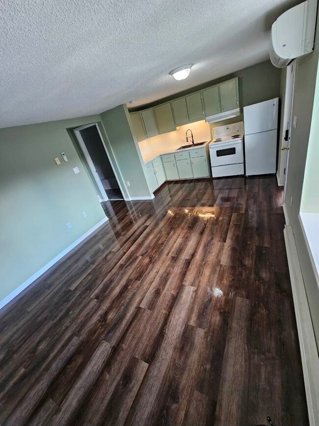 Photo - 10437 Rue Principale Unit 2